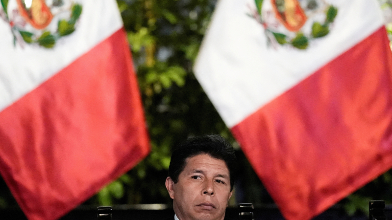 El presidente de Perú disuelve el Congreso y declara un "Gobierno de excepción"