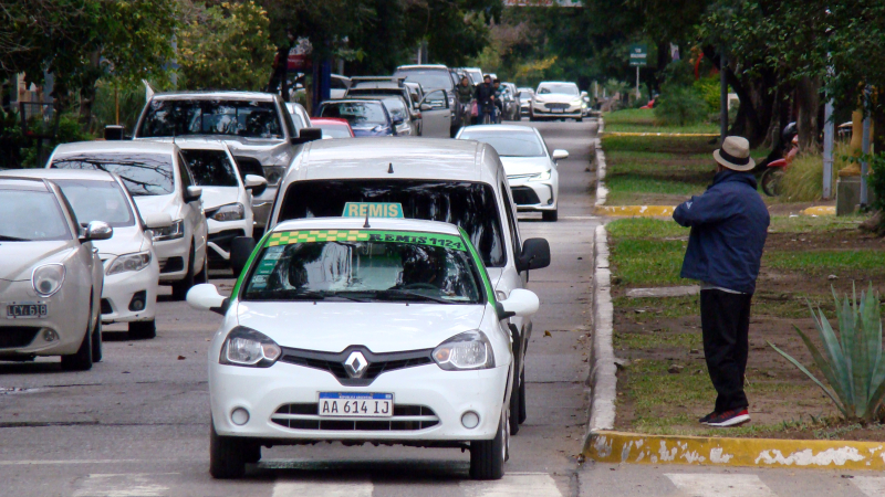 La tarifa mínima de los remises subirá a 370 pesos