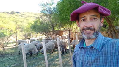 Trabajaba en el Poder Judicial del Chaco y renunció para vivir en una aldea de montaña en Córdoba
