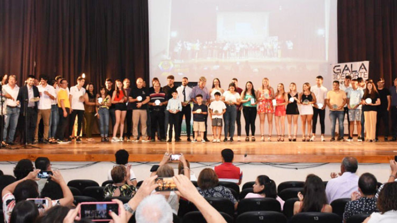 Sáenz Peña vive la "Gala del Deporte"