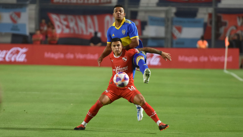 Sin goles y con violencia entre las hinchadas, Independiente y Boca Juniors empataron en el amistoso en San Juan