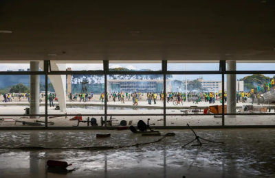 Bandas bolsonaristas asaltaron edificios públicos en Brasilia