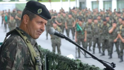 Lula echó al comandante en jefe del ejército
