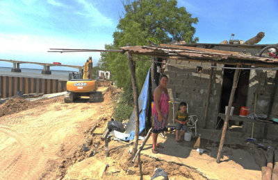 Vecinos reclaman por servicios básicos a los que no tienen acceso