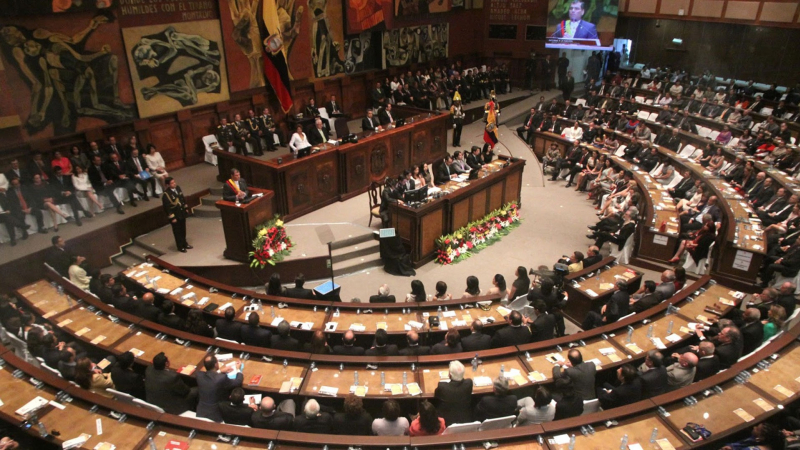 Ecuador: parlamento aprobó informe para un juicio político al presidente Lasso 