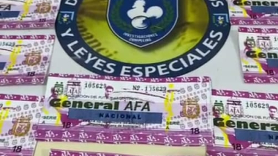 Ofrecía por redes sociales entradas falsas para el partido de For Ever y fue detenido