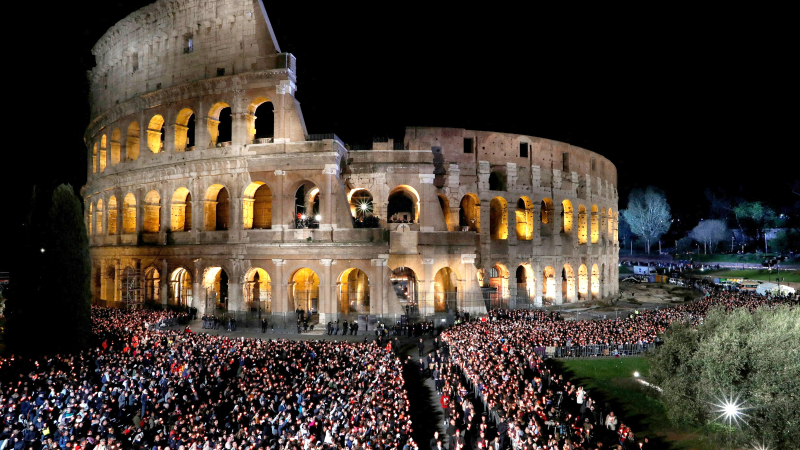 El Papa no participó del tradicional Vía Crucis en Roma