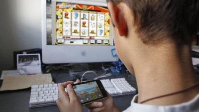 Especialistas advierten que aumenta la cantidad de jóvenes con adicciones por las apuestas online 