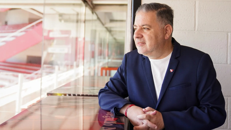 Doman renunció como presidente de Independiente