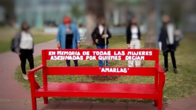 Colocarán bancos rojos en escuelas para sensibilizar sobre violencia de género