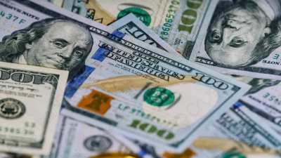 Tensión cambiaria: el blue retrocedió $21 y cayó a $474