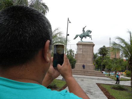 plaza8.JPG