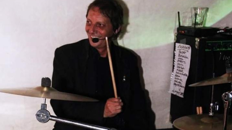Murió Horacio Guillé, baterista de la mítica banda Dale Gas