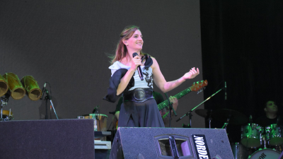 El "Chaqueño" Palavecino y Natalia Pastorutti abrieron el festival patrio en Resistencia