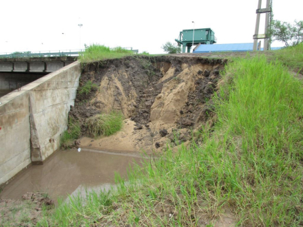 rio Negro dique.JPG