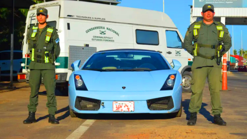 Secuestraron un auto de alta gama en el puente Chaco-Corrientes