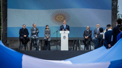 Capitanich: "Debemos honrar la memoria de Belgrano con participación activa de la comunidad"
