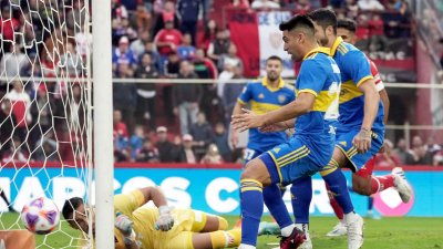 Boca no levanta y con un expulsado rescató un punto ante Unión