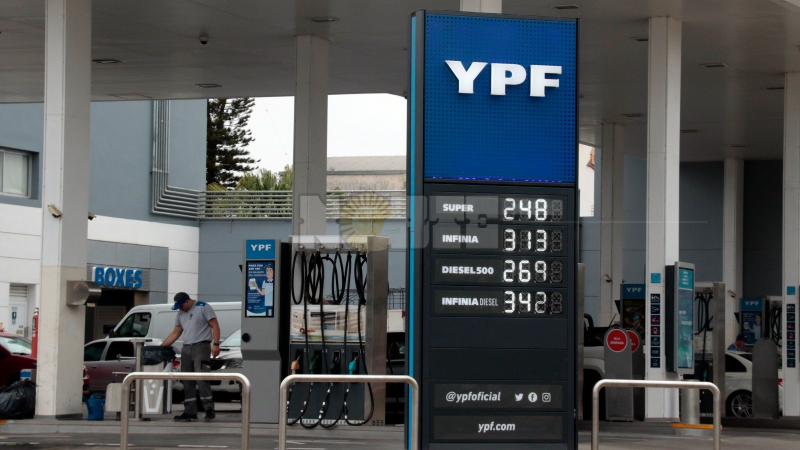 Sorpresa para todos: los combustibles subieron 4,5 por ciento pero de manera anticipada