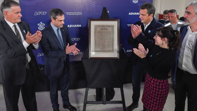 Aduana recuperó un impreso original de la declaración de Independencia de 1816