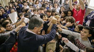 El gobernador inauguró las obras de refacción en escuelas de Sáenz Peña