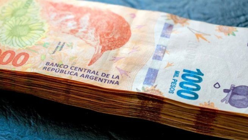 El salario mínimo aumenta a $105.500 en julio y llegará a $118.000 en septiembre
