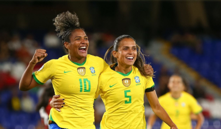 Selección de Brasil femenina.jpg