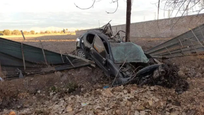 Mendoza: dos muertos tras chocar contra un poste de telefonía