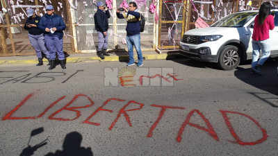Según los militantes, Sena es atacado "por  ser uno de los alfiles más destacados"