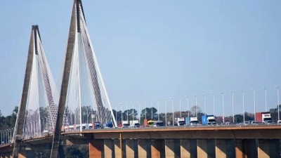 Por el caos en el cruce, caen las ventas en el circuito comercial de Encarnación