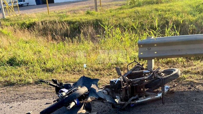 Choque en cercanías de Tirol entre camioneta y moto: fallecieron dos personas