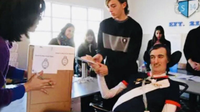 Esteban Bullrich se presentó a votar y emocionó a todos