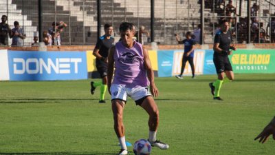 For Ever va por Villa Mitre con la ilusión de meterse en cuartos