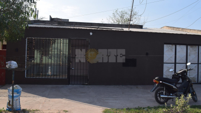 Varios jóvenes robaron una tienda de ropas en Sáenz Peña