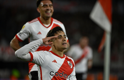 River despertó a tiempo y goleó a Barracas Central