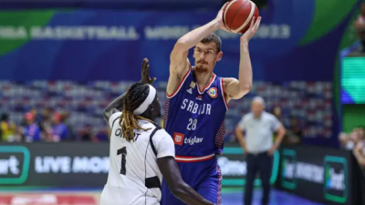 Un jugador serbio perdió un riñón por un codazo en el Mundial de Básquet