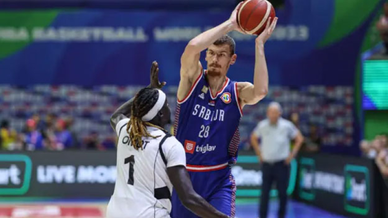 Un jugador serbio perdió un riñón por un codazo en el Mundial de Básquet