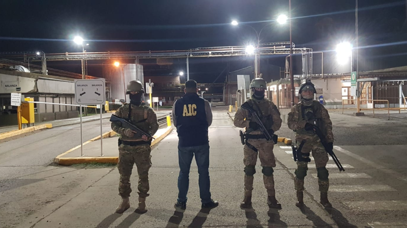Realizaron allanamientos por un robo millonario a la aceitera Vicentin