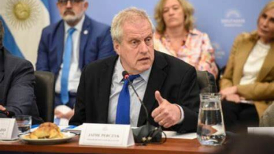 Diputados recibe al Ministro de Educación Jaime Perezyk para tratar el proyecto de ley de Financiamiento Educativo