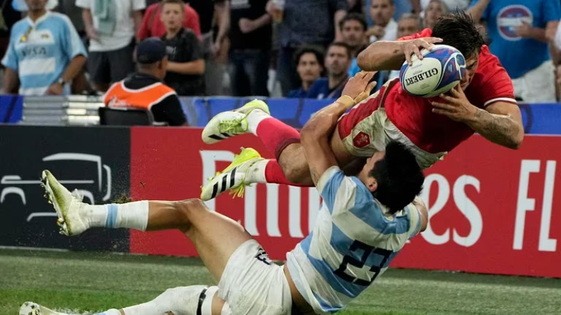 Moroni: "Juego al rugby por esta camiseta"