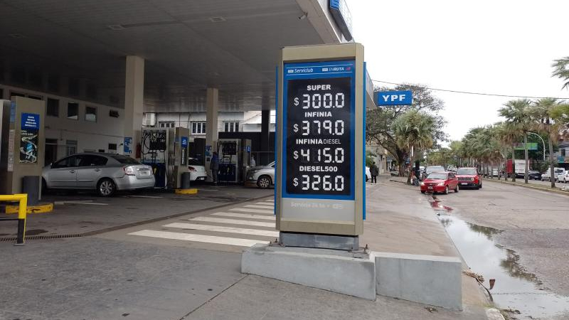 Con suba de 3 por ciento en los productos de YPF, se "descongeló" el precio de los combustibles