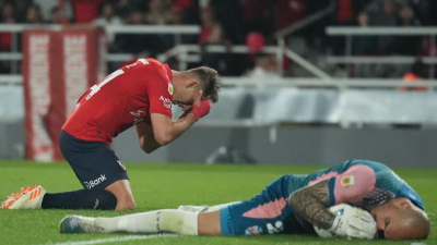 Independiente no pudo con el descendido Arsenal y dejó que el "Millonario" se escape