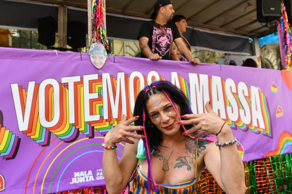 A dos semanas de la segunda vuelta electoral, las consignas políticas están presentes.