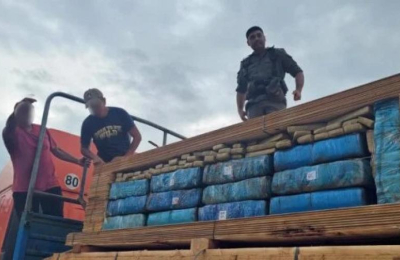 Interceptan camión con casi siete toneladas de marihuana