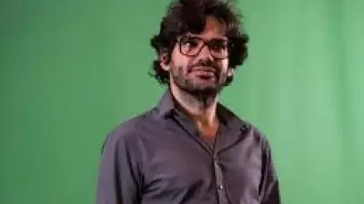 Arte y ciencia: quién es el artista argentino que quiere lanzar una nave al espacio