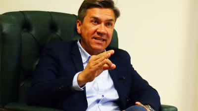 Zdero presentó el proyecto de la ley de Ministerios