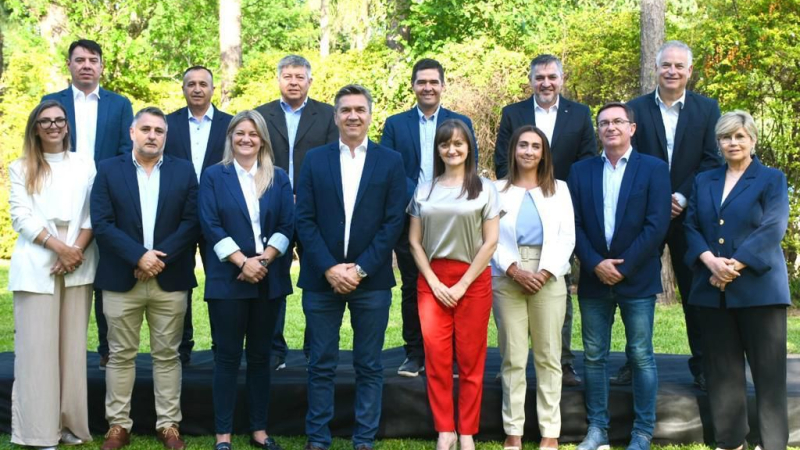 Zdero presentó gabinete: Abraam en Economía, Hugo Domínguez en Infraestructura, Livio Gutiérrez como coordinador, un fiscal del caso Cecilia en Gobierno y regreso de Matkovich