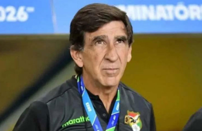 Costas dio otro paso para ser DT de Racing por tercera vez