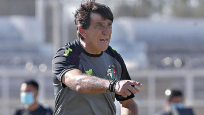 Costas puso la firma en Racing: "Se me cumplió un sueño más"