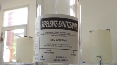 Mil litros de repelente fabricado en el Chaco ingresaron en la red sanitaria 